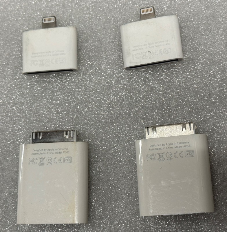 Bundle of (2) x Apple A1468 (30 pin to Lightning) + A1362 + A1358 (USB+SD Card) gallery