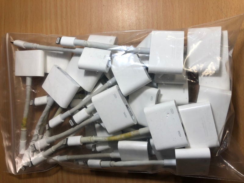 Apple Adapters HDMI MD826AM/A, VGA MD825AM/A and MD821AM/A As-is NonFunctional gallery