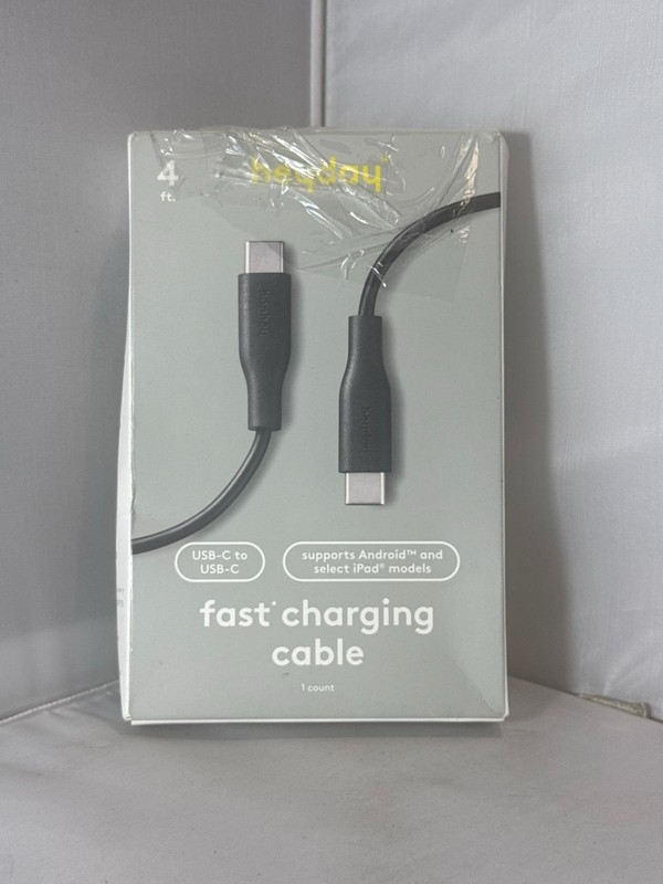 heyday 4ft USB-C to USB-C Round Cable – Black