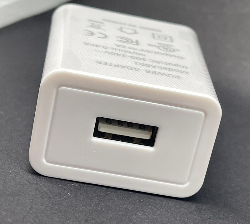 Phone charger USB power adapter 100 - 240V White Model A901 WALL CHARGER gallery