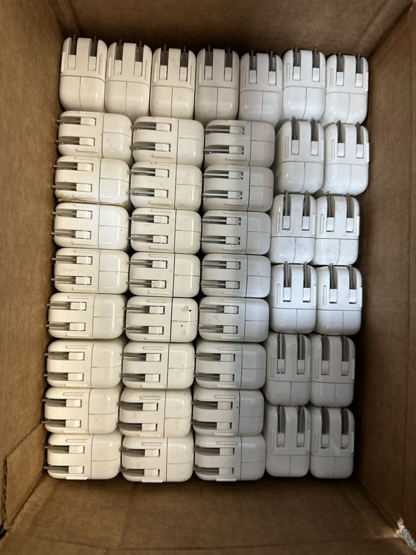 Genuine Apple 12W USB Power Adapter Charger for iPhone iPad A1401 Lot of{ 113 } gallery