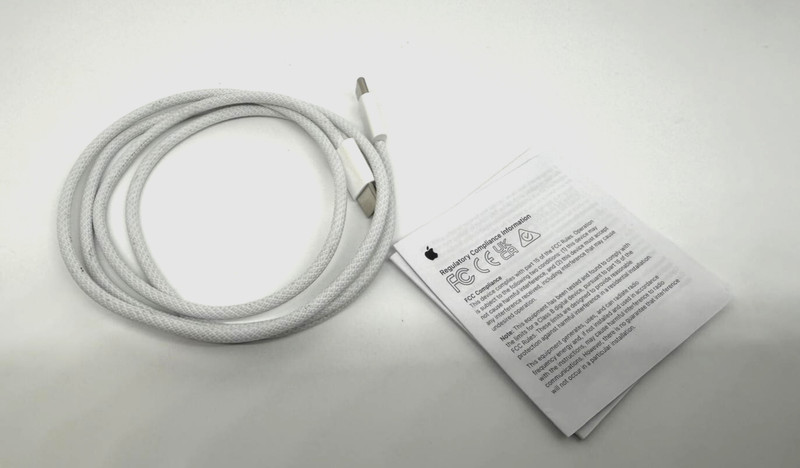 Apple USB-C to USB-C 60W Woven Braided Charge Cable 1m. ​​​A2795. OEM Excellent