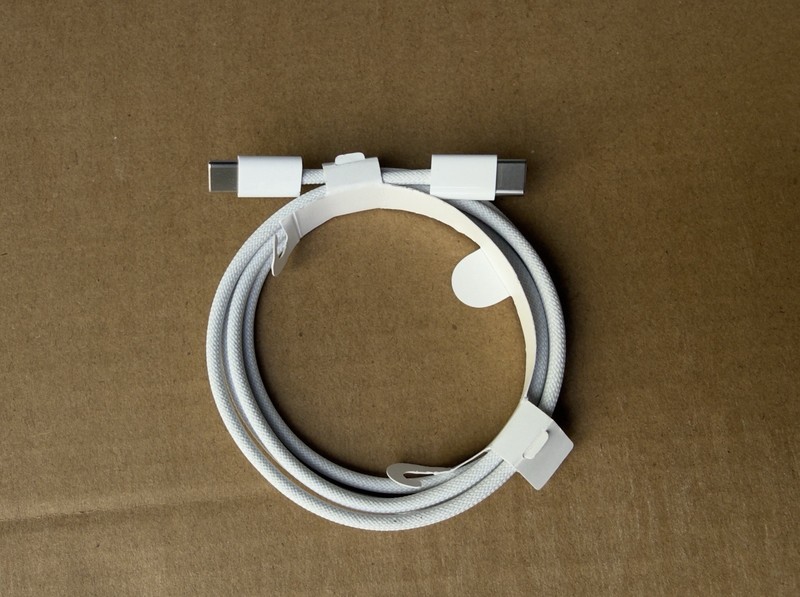 Original Apple A2795 Braided WOVEN USB-C to C 1m Charge and Sync Cable Cord. New