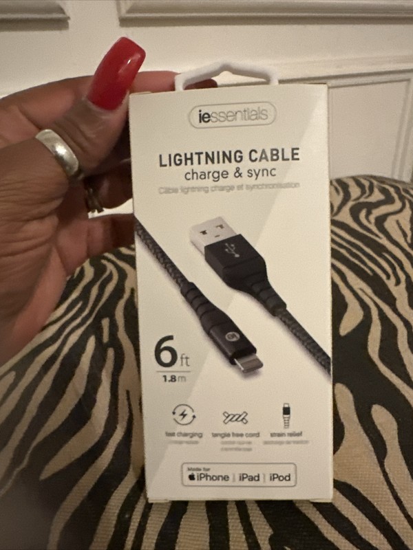 iessentials 6ft Cable Charger For iPhone, iPad, Ipod gallery