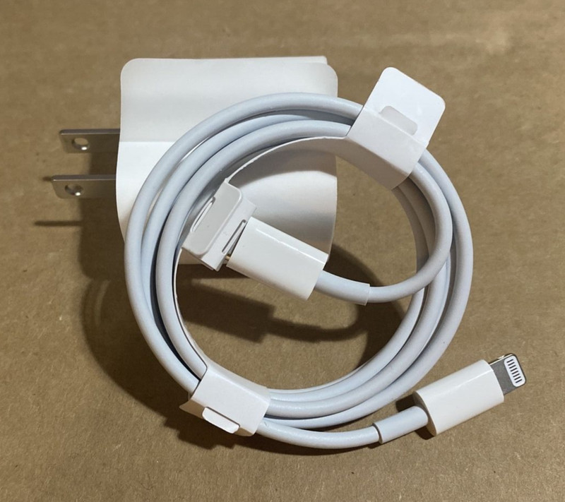 Authentic Apple Fast Charger 20W + 1M USB-C to Lightning Cable