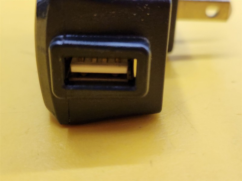 ⭐️⭐️⭐️⭐️⭐️ Samsung Power Adapter Cube ETA0U20JBE 5.0V DC 0.7A gallery