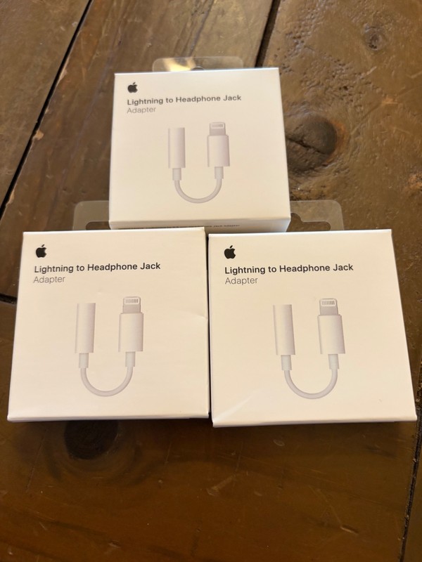 LOT 3X Apple MMX62AM/A 3.5mm Audio Adapter