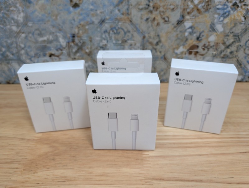 NEW Apple USB-C to Lightning 2m/6ft Charging Cable - White (Lot x4) MQGH2AM/A