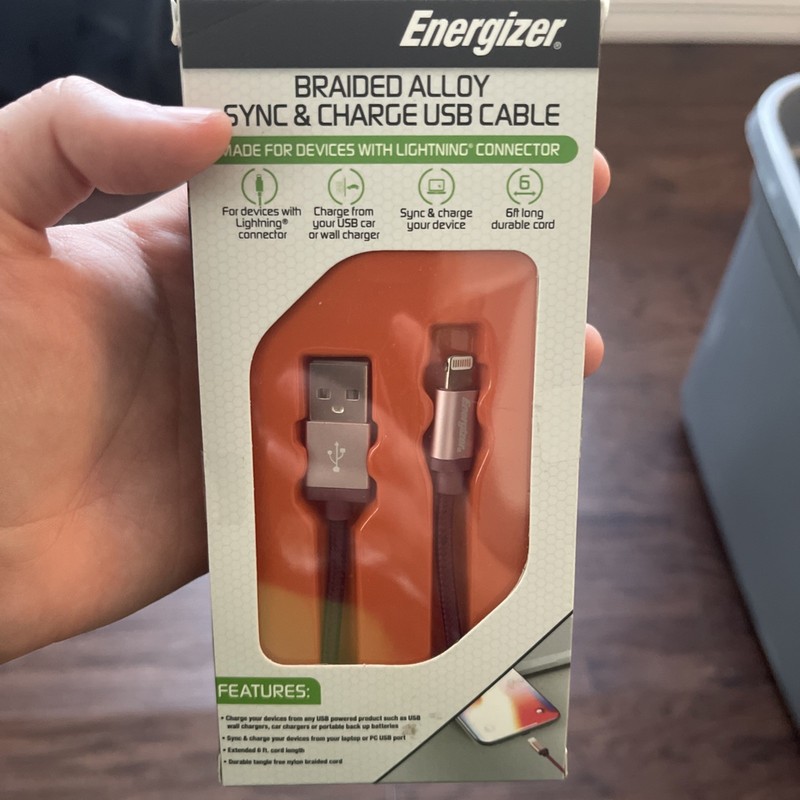 ENERGIZER Charging and Sync cableUSB Cable Sync and Charge 6ft NEW IN BOX