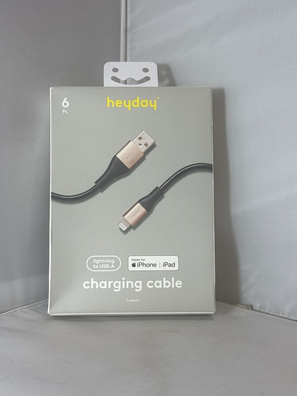 6′ Lightning to USB-A Round Cable – heyday™ Black/Gold MFi-Certified