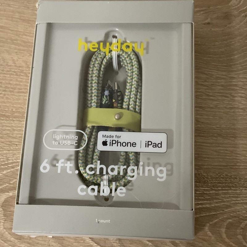 📀 Heyday 6ft. Charging Cable USB-C To iPhone Charging Cable- NEW