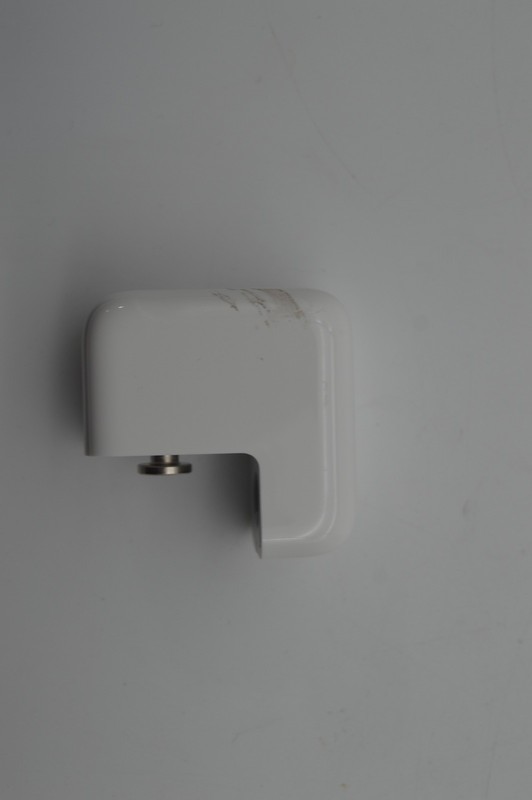 Apple 12W USB-A Power Adapter PC1795636 gallery