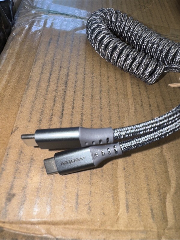 Ventev Helix 3ft Expandable USB C to USB C Cable Fast Charging Cable Coil gallery