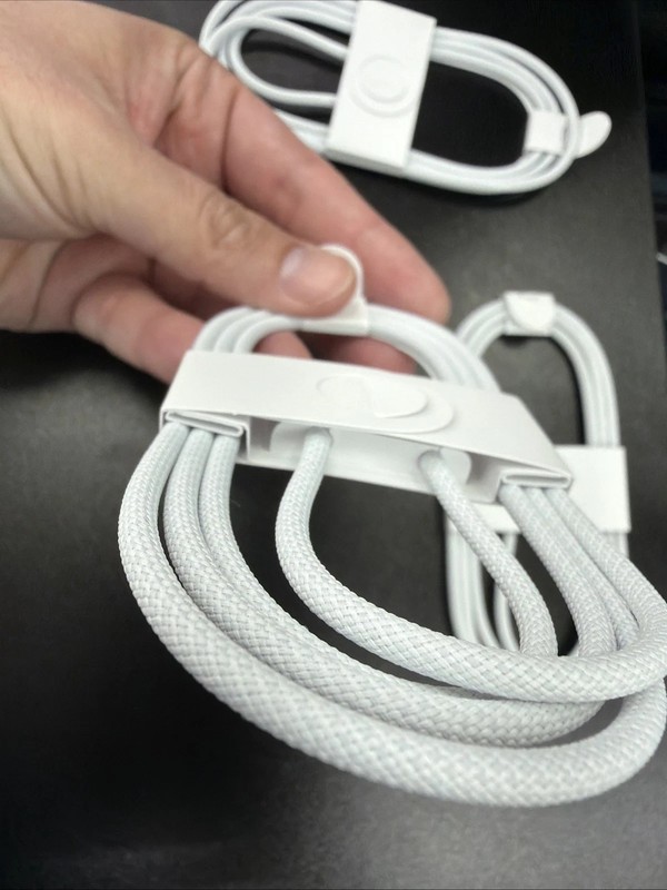 Lot Of 50 Original Apple 1m 3ft Braided USB C to C Cable(17 Pro Max Box Pulled) gallery