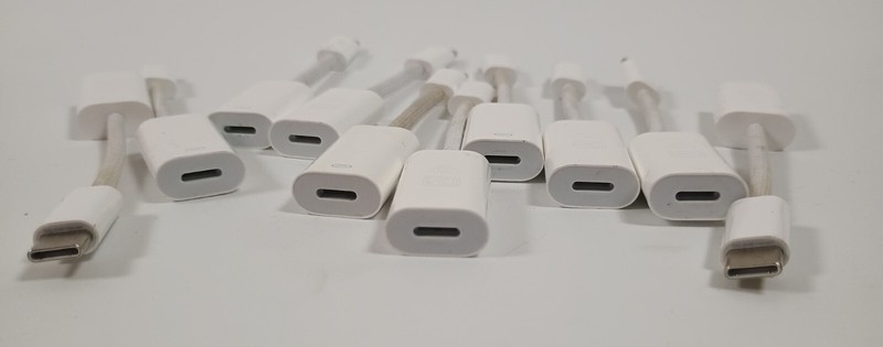 GENUINE Apple USB-C to Lightning Adapter MUQX3AM/A*Good Condition *Free Shipping gallery