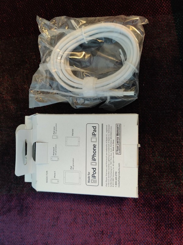 10 Ft Charge/Sync Cable Lightning Connector rocketfish NEW gallery