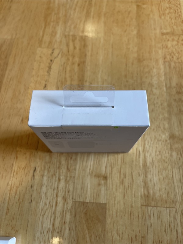 Authentic -Apple MNWP3AM/A Dual USB-C Port Power Adapter - White gallery