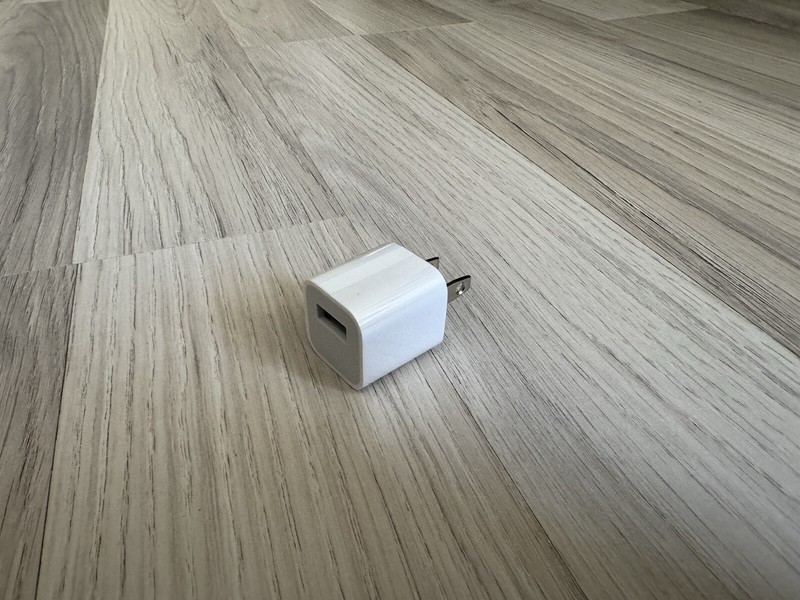 (4) NEW Apple Original A1265 5V 1A USB Power Adapter Cube Charger Block Genuine