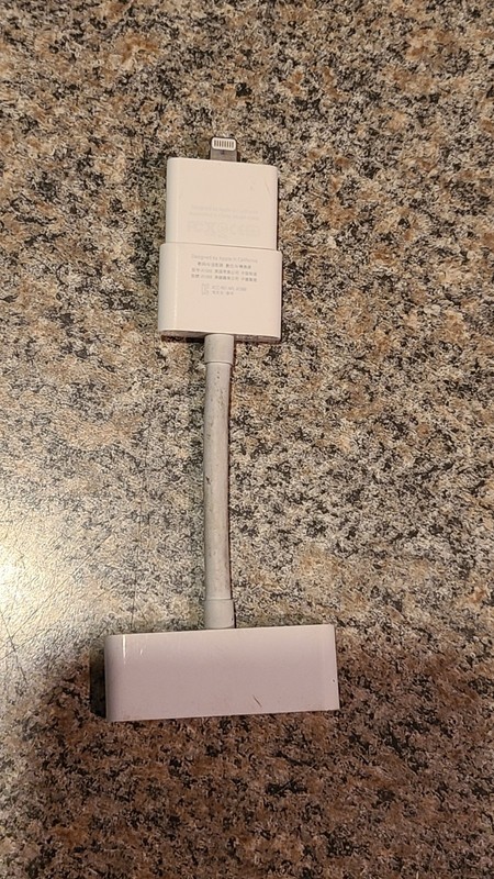 OEM Apple 30 Pin To Lightning Adapter A1468 Connector 30-PIN to HDMI A1388 (Y8) gallery