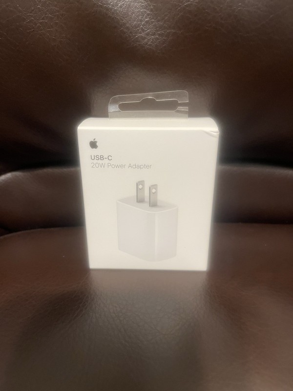 Apple 20W USB-C Power Adapter – iPhone Charger with Fast Charging Capability