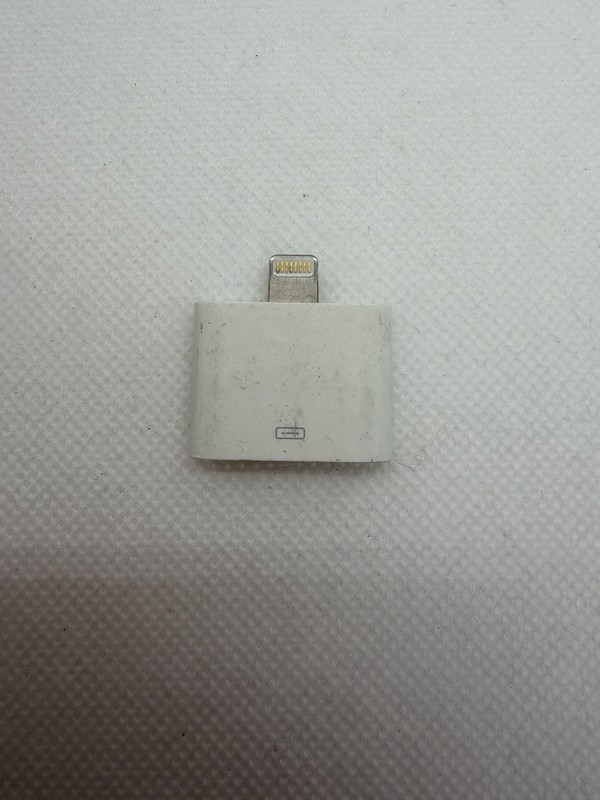Original Apple Lightning To 30-Pin 30-Pole Adapter MD823ZM/A iPhone iPod Used gallery