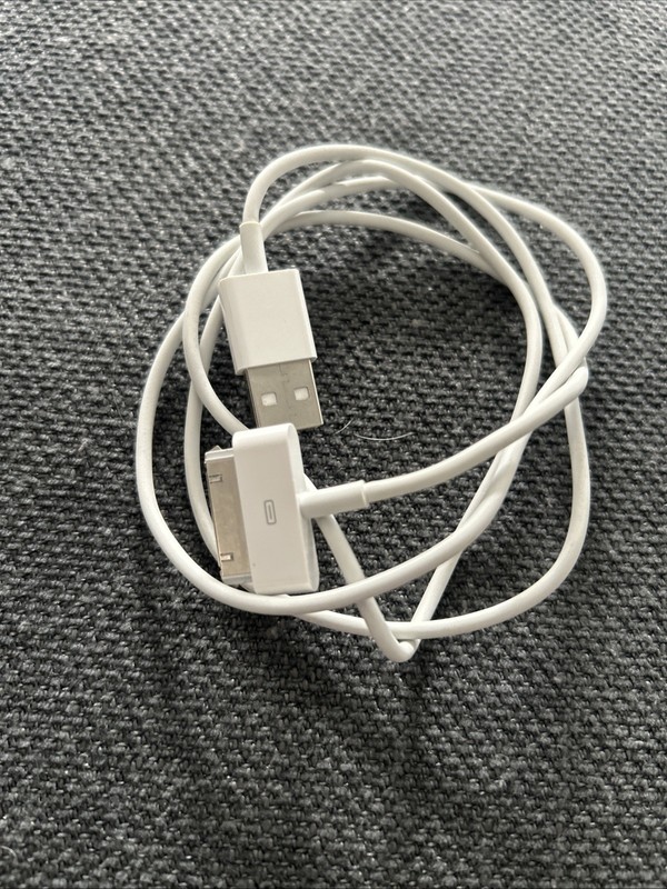 Apple 30-pin to USB Cable iPod iPhone or iPad