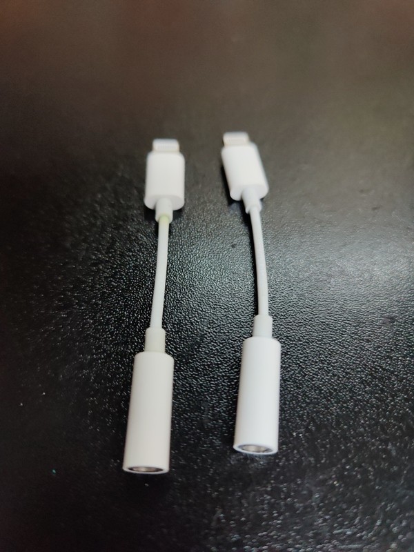 (2-Pack) Apple Lightning to Headphone Jack Adapter 3.5mm White — A1749