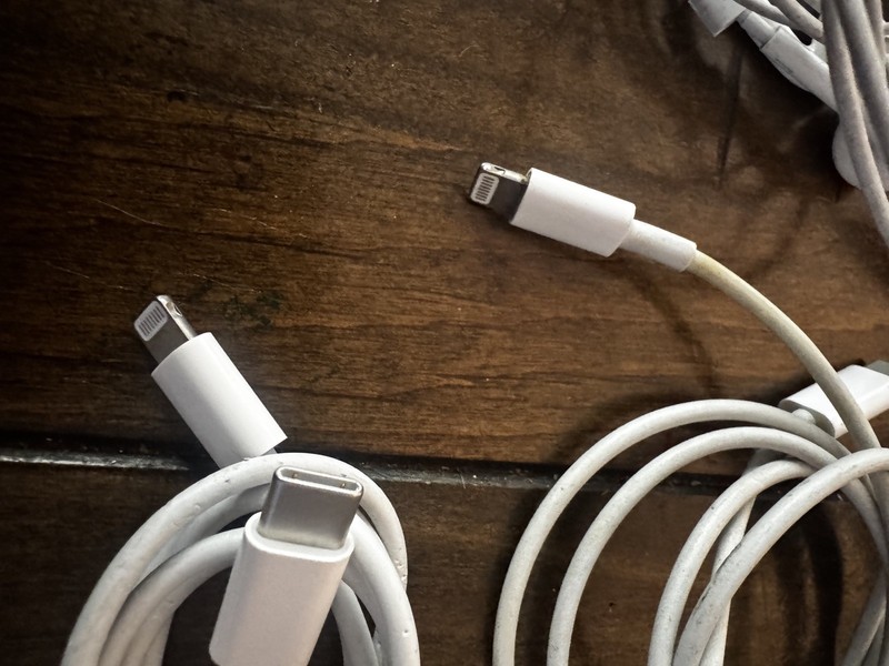 Lot of 4 Genuine Apple chargers White Cable and 1 apple earbuds