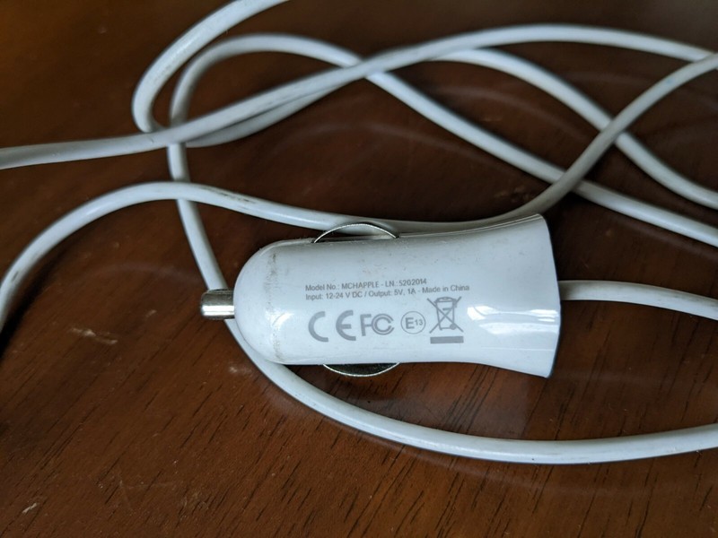 Puro MCHApple carica batteria auto iPhone 5V 1A cavo 140 cm bianco gallery