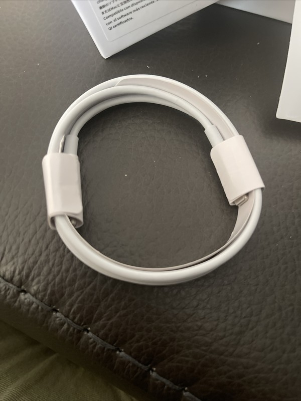 Apple USB-C-to-Lightning Cable 1M Charging Authentic Genuine NOT FAKE Cable only