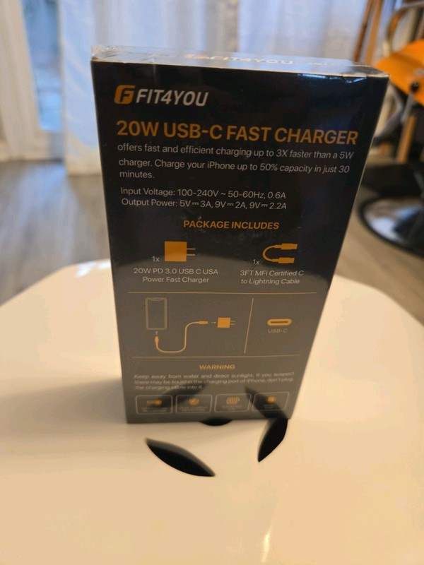 Apple Fast Charger 20W Cable and Power Adapter gallery