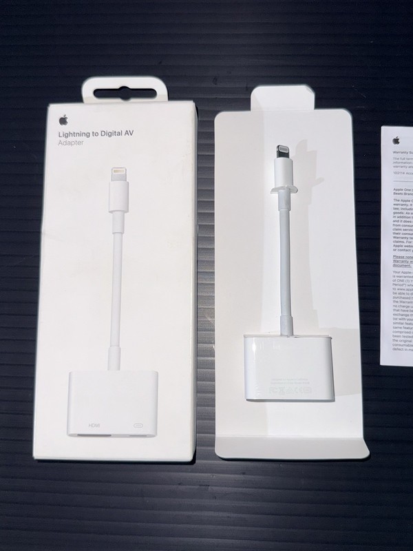Apple Lightning to HDMI Digital AV Adapter MD826AM/A for iPhone iPad iPod