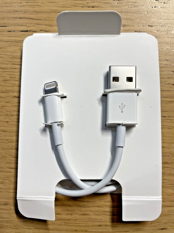 Lot of 11 Apple Lightning to USB 0.5m Charging Cable ME291AM/A A1511 OPB