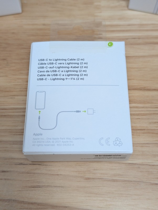NEW Apple USB-C to Lightning 2m/6ft Charging Cable - White (Lot x4) MQGH2AM/A gallery