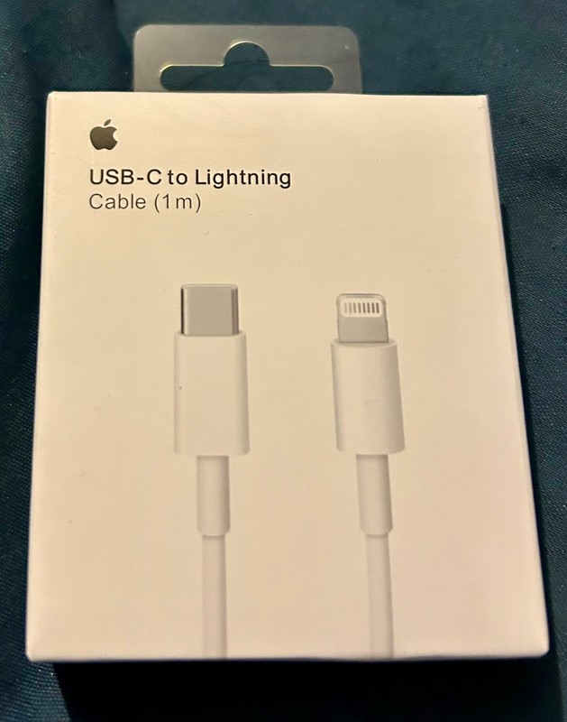 Apple USB-C to Lightning Cable 1 m mqgj2zm/a new genuine 1 meter USB C USBC