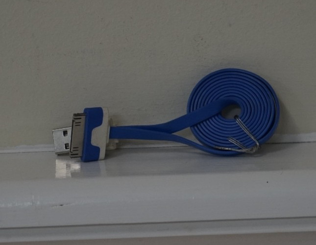 30-Pin Flat Charger Wire gallery