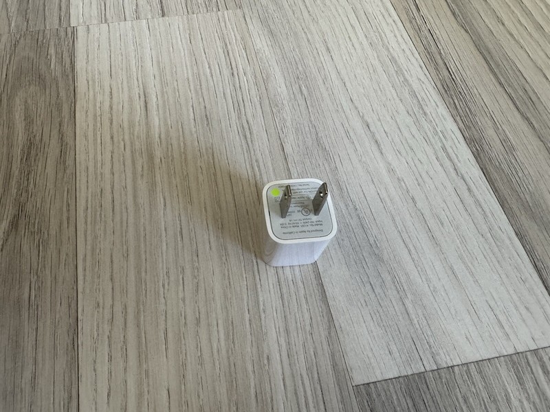 (4) NEW Apple Original A1265 5V 1A USB Power Adapter Cube Charger Block Genuine gallery
