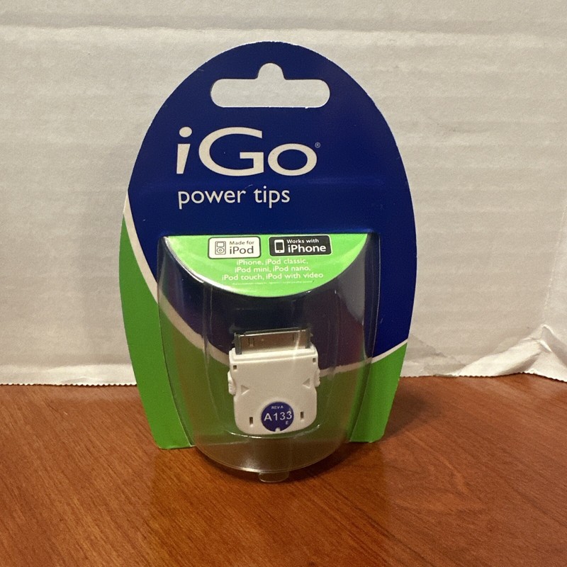 iGo A133 Power Tip for Apple iPod and iPhones 30-Pin Cable (White)
