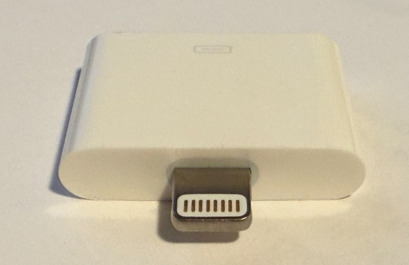Genuine Apple Lightning to 30-Pin Adapter Sync Charge Connector A1468 gallery