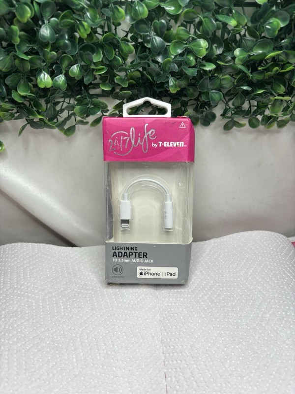Lightning Adapter To 3.5mm Audio Jack