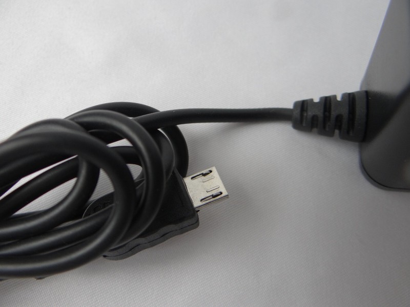 Micro USB Travel Charger Wall Outlet TC-MOTV9 Black 100-240 Volt Auto Switching gallery
