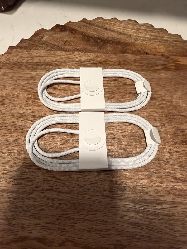 2x Apple USB-C Charging Cable OEM Fast Charge MacBook /iPad Pro Air/Iphone gallery