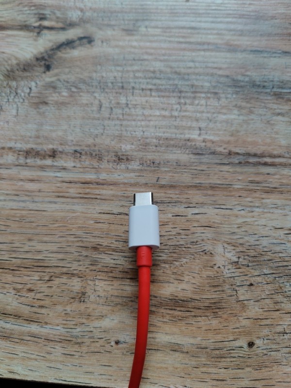 OnePlus 65 W Supervooc charging cord usb C to A gallery