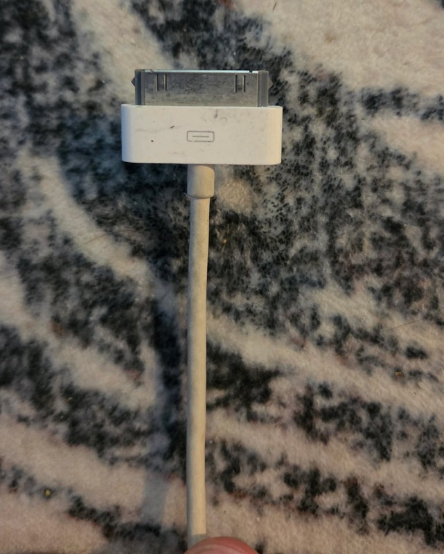 Apple 30-Pin to USB-A Cable Working &Tested For iPod, iPhone 4s & earlier iPads. gallery