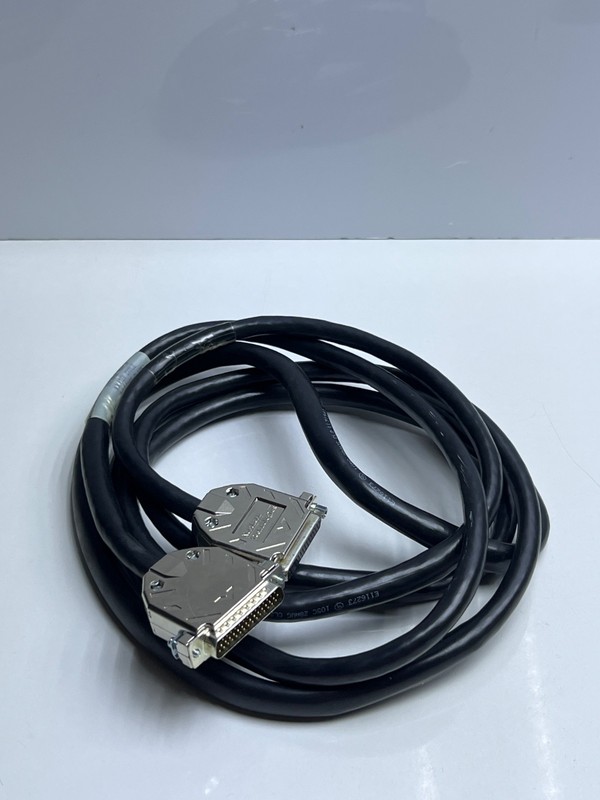 1017862 rev 2 Hi-res PV1 84101661 Interface Plate for adapter cable