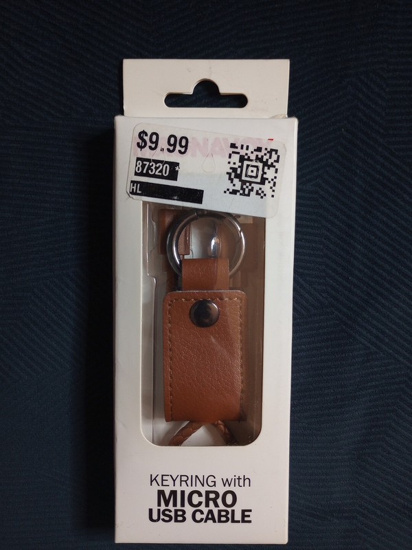 Magnavox Keyring with Micro USB Cable