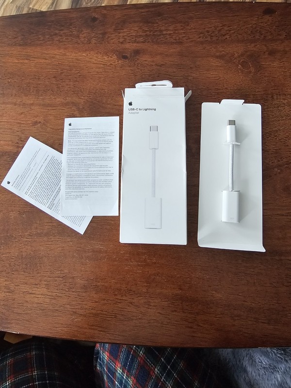 Apple USB-C to Lightning Adapter MUQX3AM/A Genuine A2868 gallery