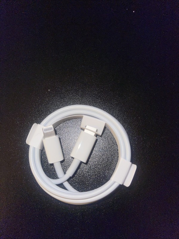 Authentic Apple USB-C to Lightning Cable (1m)