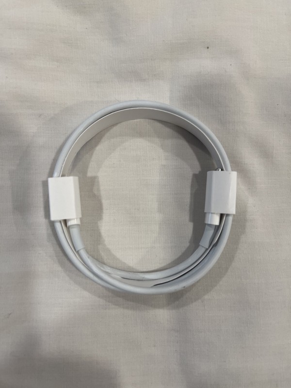 NEW in original wrap Apple MQGJ2AM/A 1m USB-C to Lightning Cable – White
