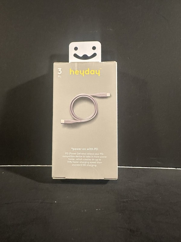 3’ heyday Fast Charge to USB-C Round Cable Gray gallery